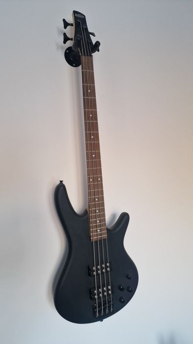 3 Gitary plus wzmaczniacz. Komplet