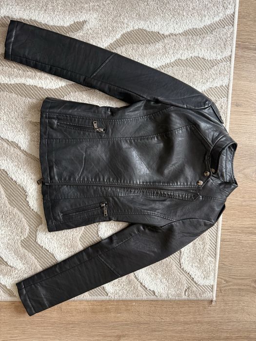 Куртка з еко шкіри,демі,нова