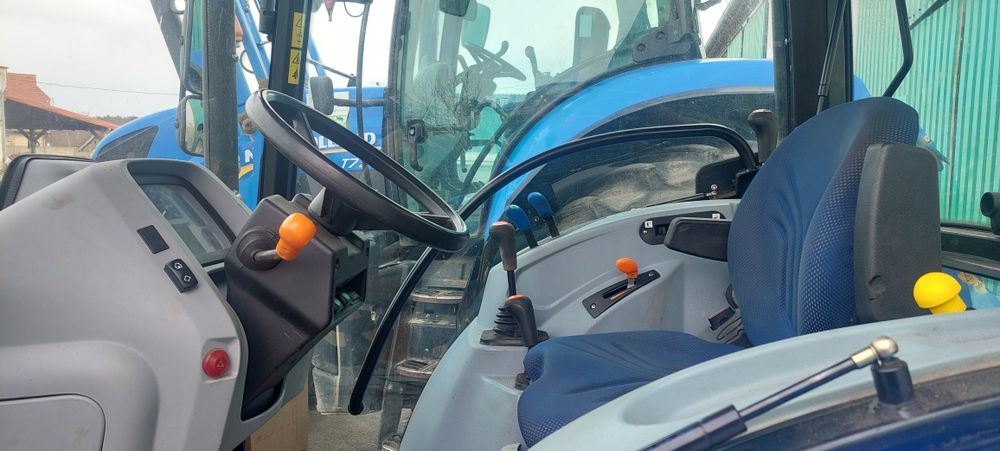 Ciagnik New Holland T4 75 KM