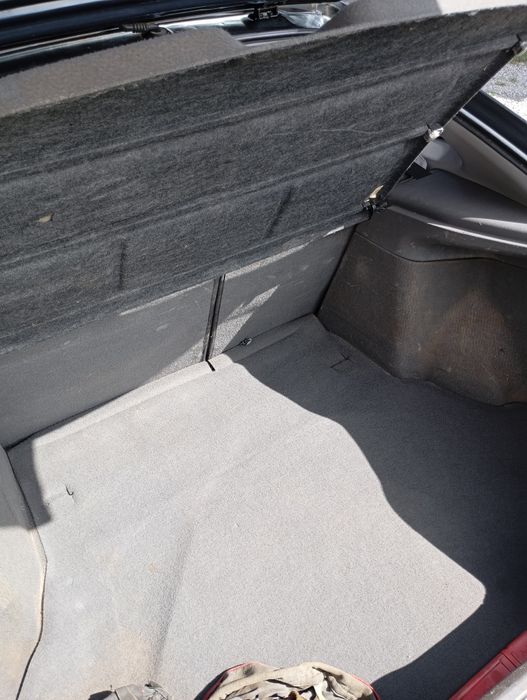 Тойота авенсіс,1.6, бензин