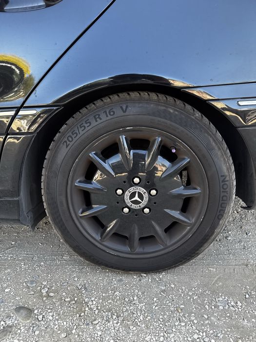 Mercedes C220 CDI Avantgarde Auto — Excelente Estado