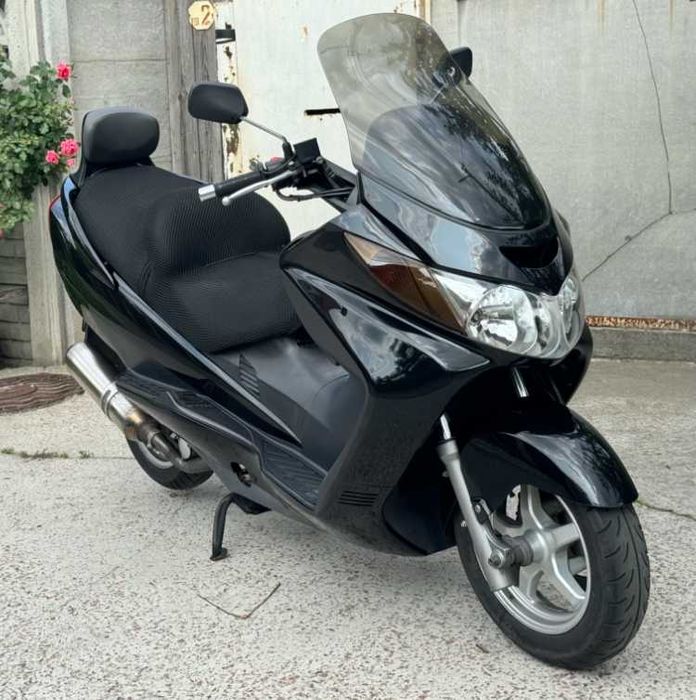 Suzuki SkyWave 400