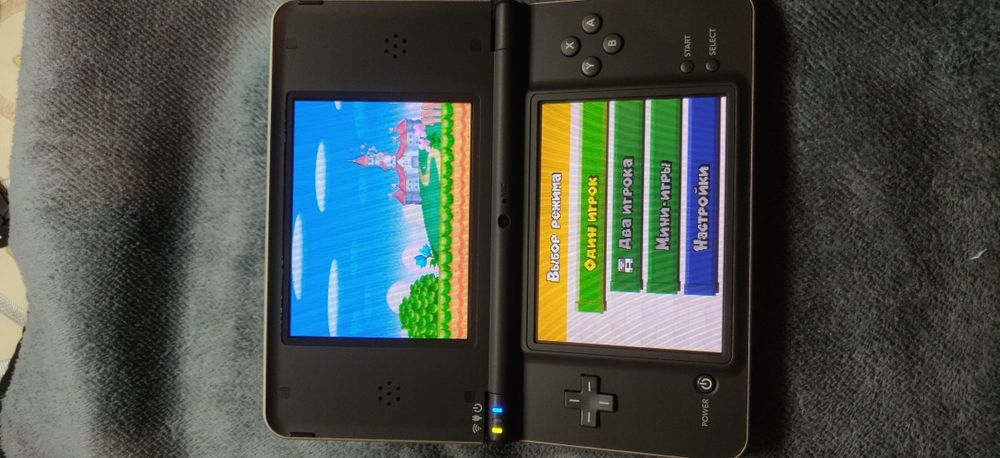 Продам nintendo DSi XL