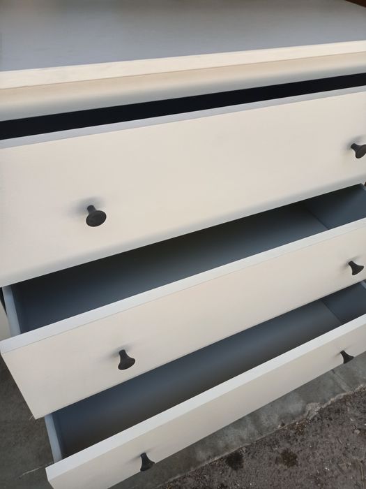 HEMNES
Cómoda c/3 gavetas, velatura branca, 108x96 cm