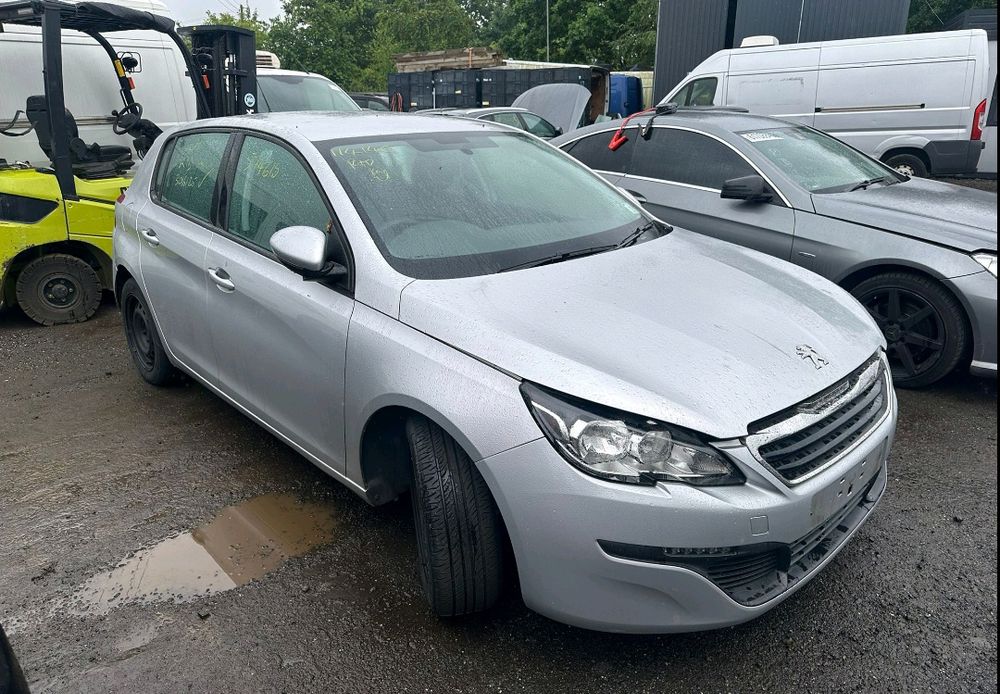 Разборка шрот запчасти Пежо 308 t9 Peugeot 308 2016 EZR двигун 1,6 hdi