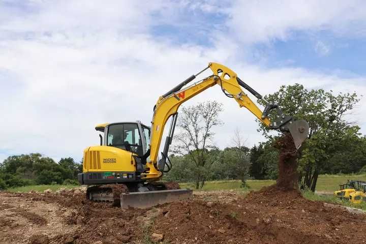 Wynajem koparki 7 t. z młotem Wacker Neuson