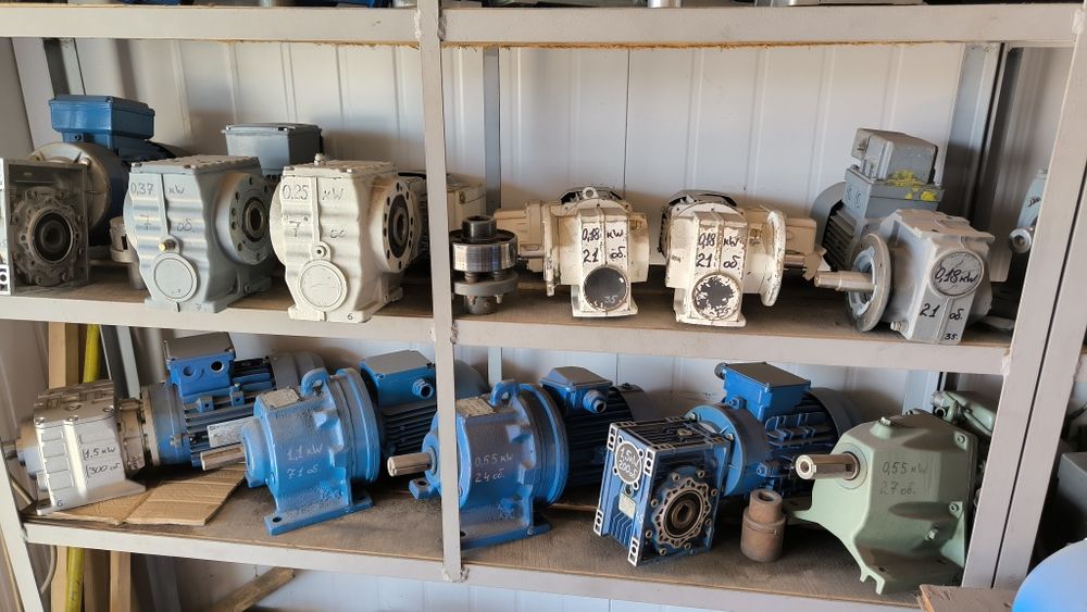 2,2 квт 3 квт 4 квт. Електродвигун 380. Электродвигатель с редуктором.