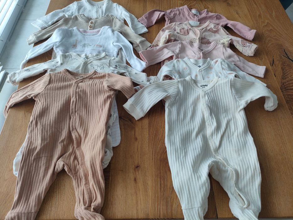 Śpioszki niemowlęce