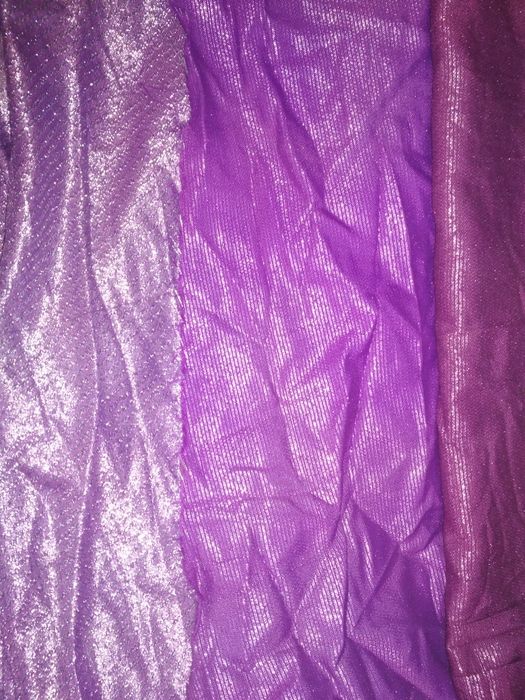 Яркие отрезы ткани