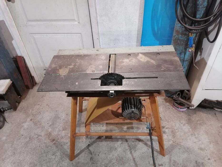 Деревообрабатывающий станок Мд-200 РЕ завод Первомайск Дизельмаш