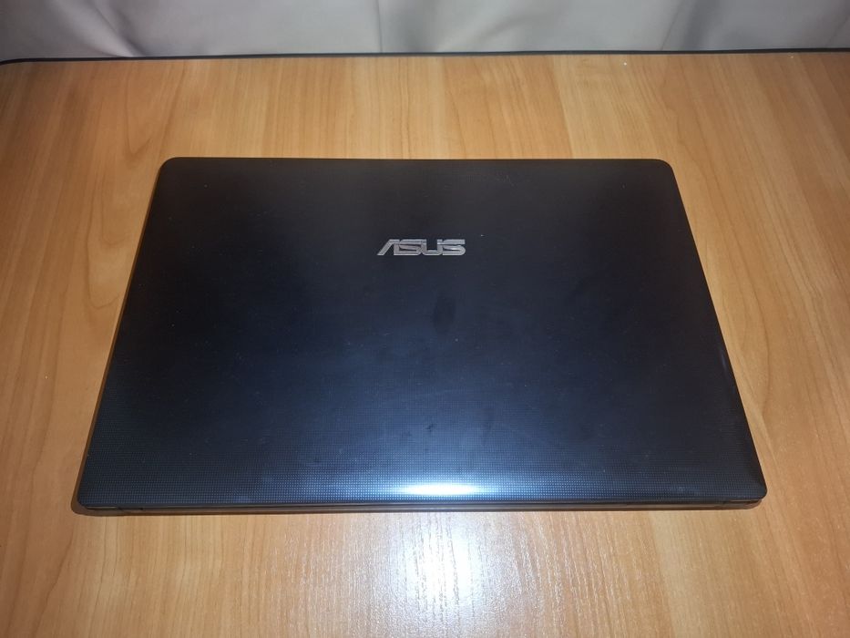 Ноутбук Asus X501U 15.6" / AMD E-450 / 2GB RAM / 512GB HDD Win10 Б/В