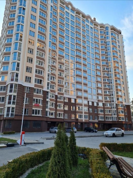 Продам Однокомнатную квартиру в Ирпене з панорамними вікнами Можна на ремонт!