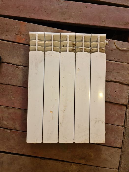 Продам батареи водяного отопления стальные трехрядные и алюминевые