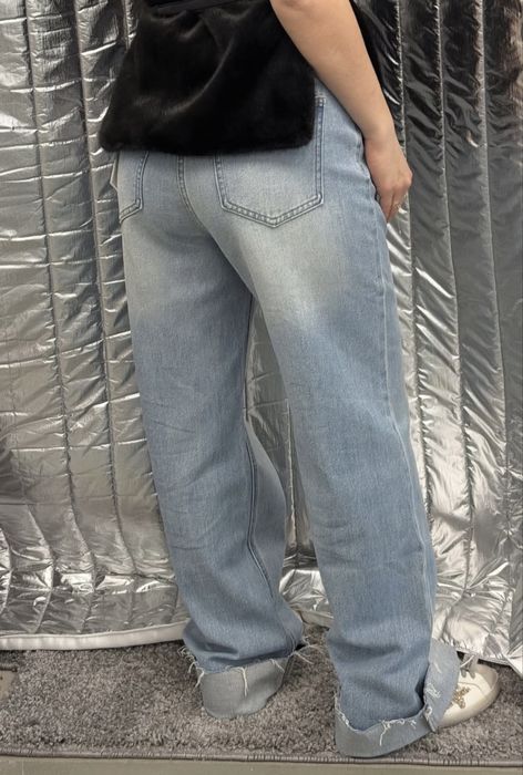 Джинси багато моделей