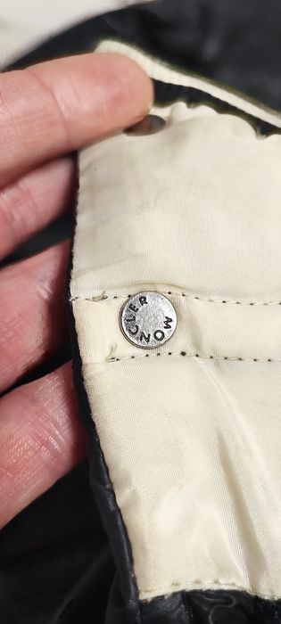 Фирменная Moncler оригинал