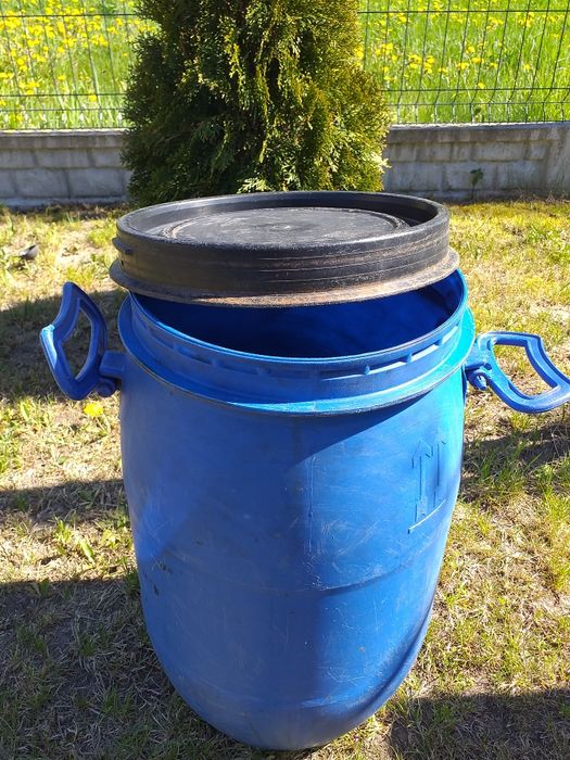 Sprzedam plastikowe beczki