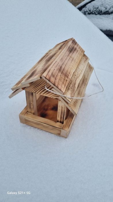 Кормушка для птиц