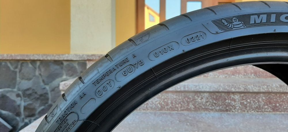 Шини літні Michelin RZ20 275 30
