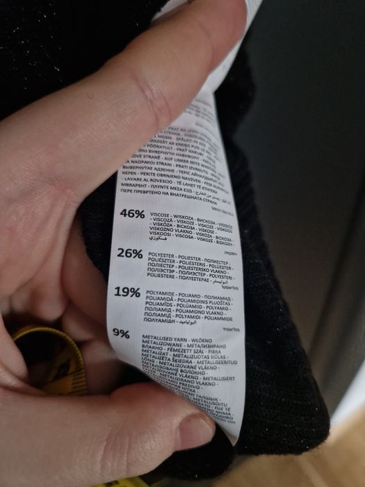 Czarny top podkoszulka brokatowa Mohito