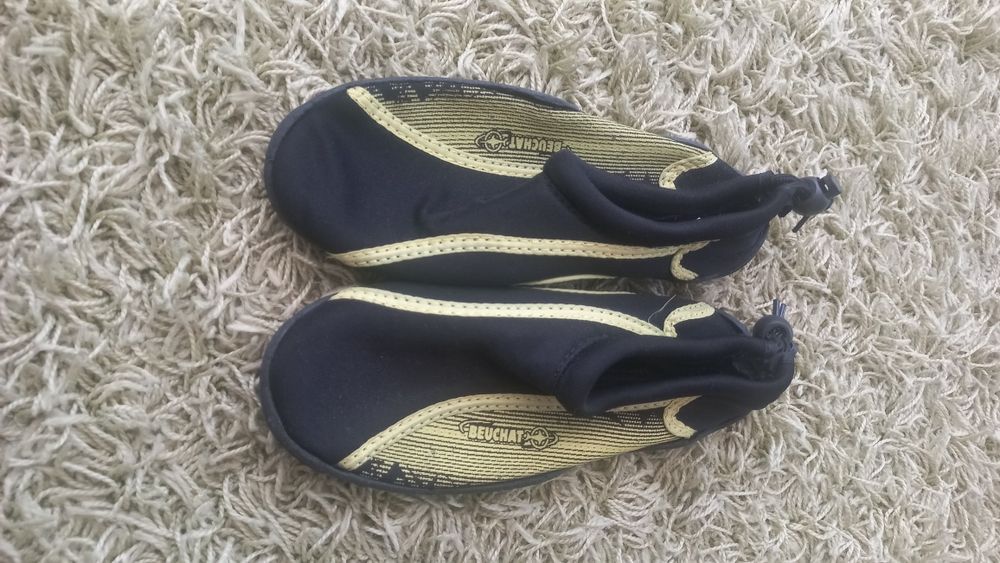 Аквашужи,взуття для плавання