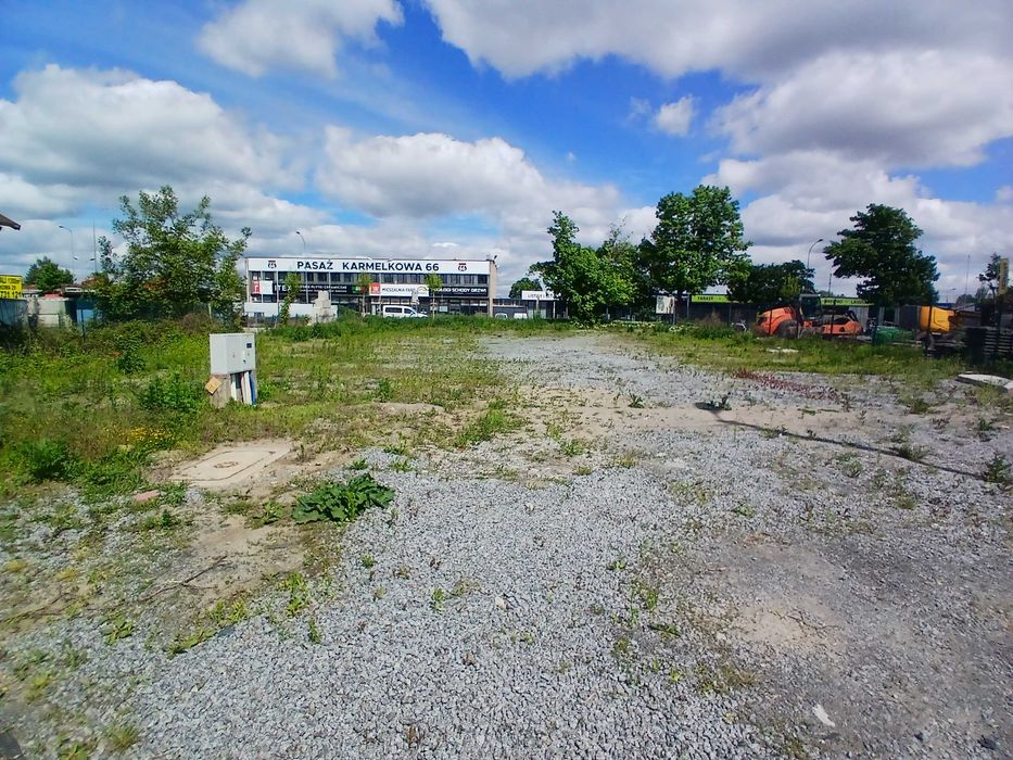 Wynajem placu 1100,00 m2 z dostępem do prądu i wody