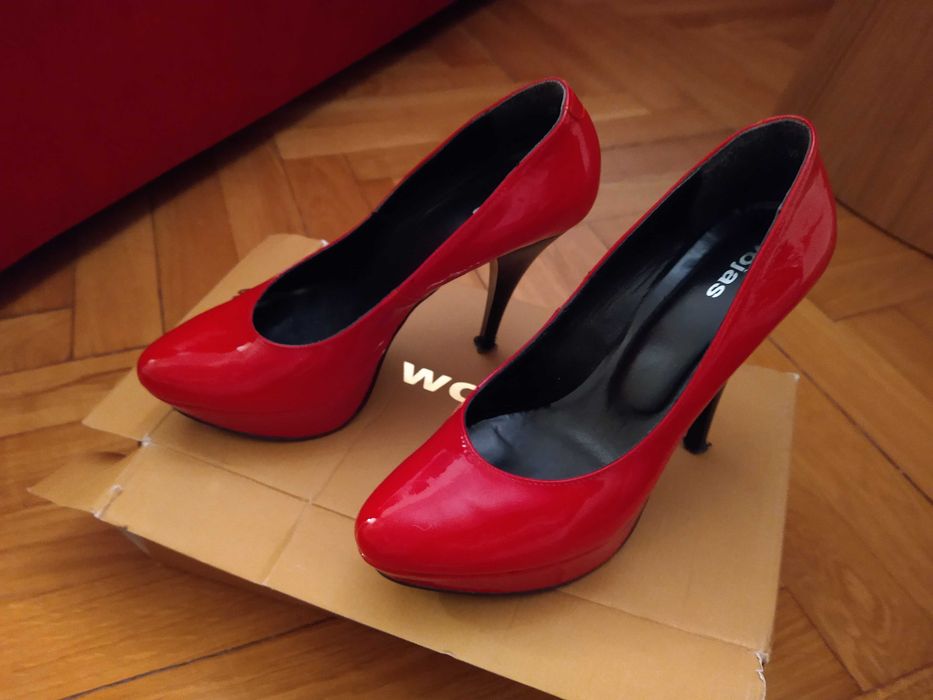 Buty w rozmiarze 37
