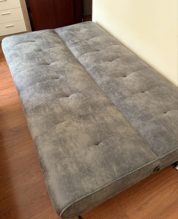 Sofá-cama em excelente estado (como novo)