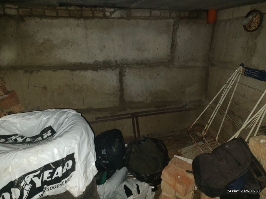 Гараж Здам Сирець Ризька 73 АГК Явір Цегляний 320х570см є підвал сухий