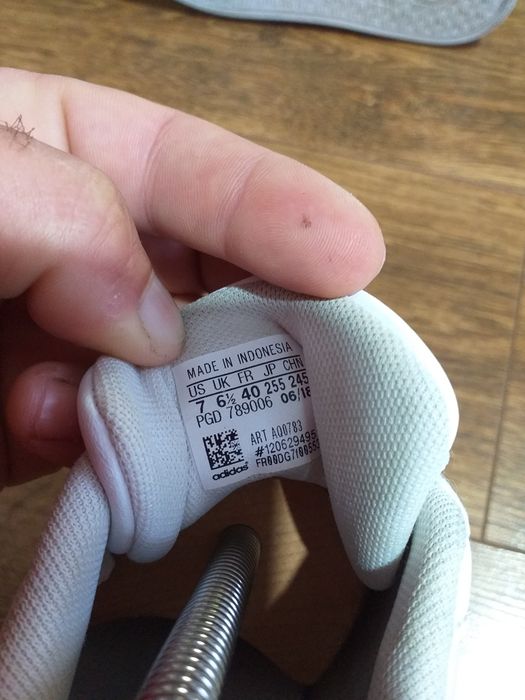 Кросівки жіночі Adidas