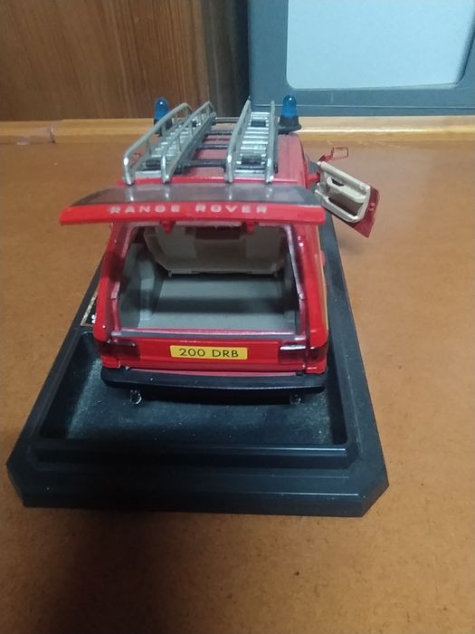 Miniatura automóvel colecionável, 20 cm, marca Burago Range Rover Fire