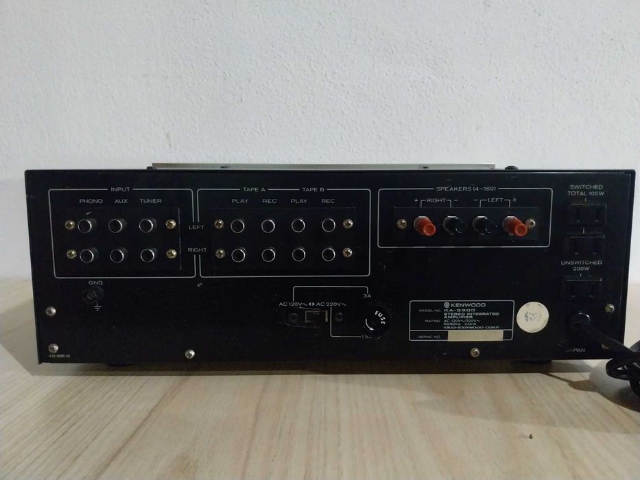 Amplificador Kenwood KA 3300 anos 80.