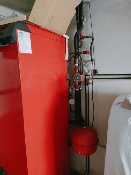 Caldeira a gasóleo e reservatório 700l