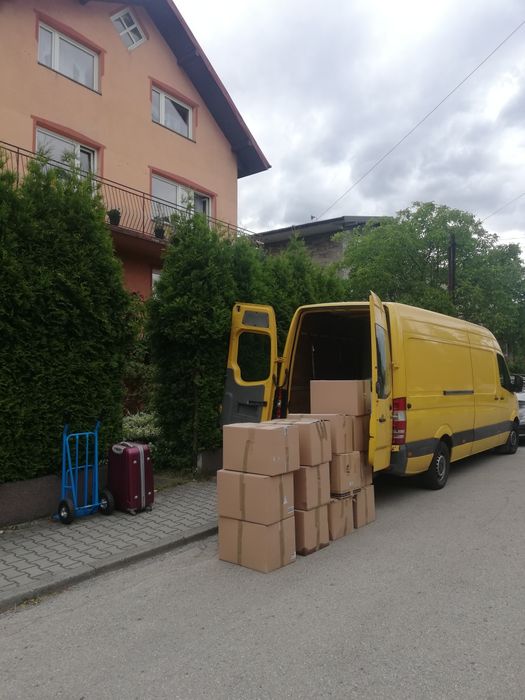 Przeprowadzki. Utylizacja starych mebli. Transport. Sprzątanie garaży,