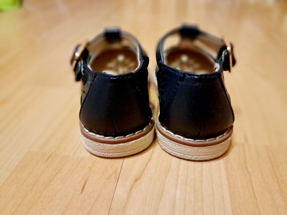 Granatowe buciki Reserved 20/21