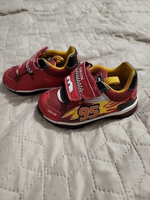 Дитячі кросівки Geox