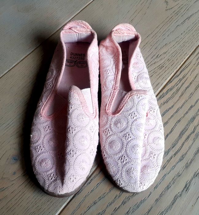 jak nowe tenisówki dla dziewczynki DUNNES rozmiar 33