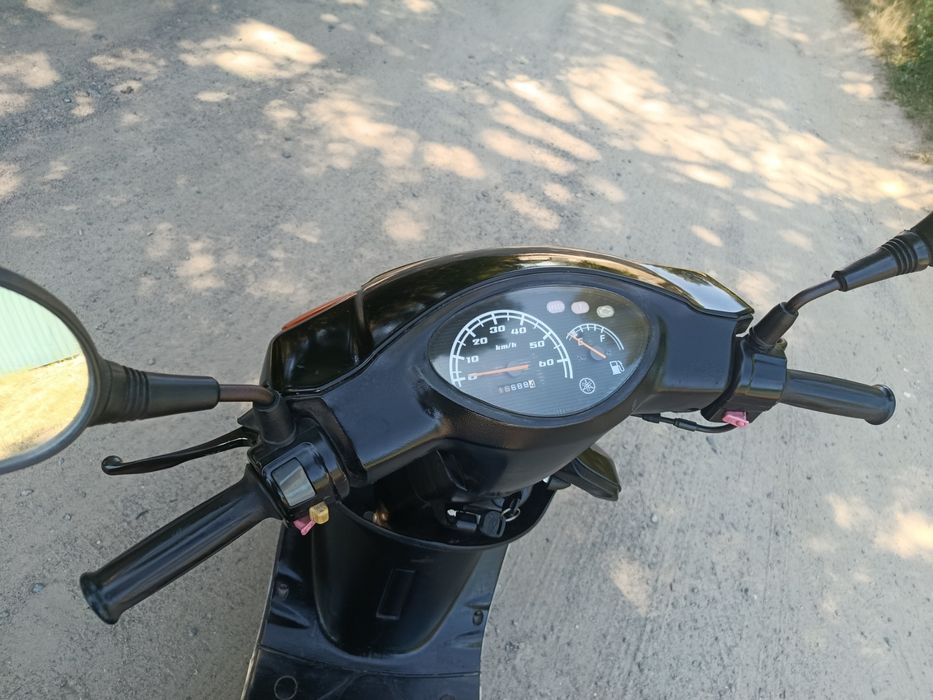 Продам гарний скутер  ( Ямаха Джог 36)