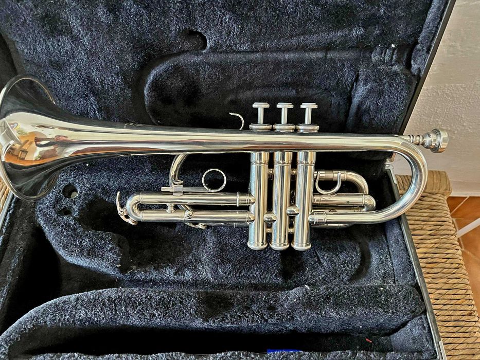 Cornetim / Trompete yamaha ycr 2310 III Como novo .