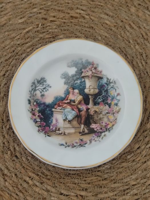Talerzyk  Retro porcelana śr.12cm