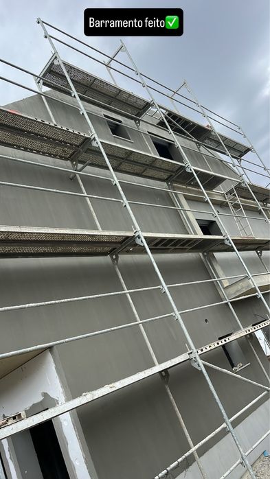 Fazemos capoto, pinturas  , barramento com rede e acabamento acrilico!