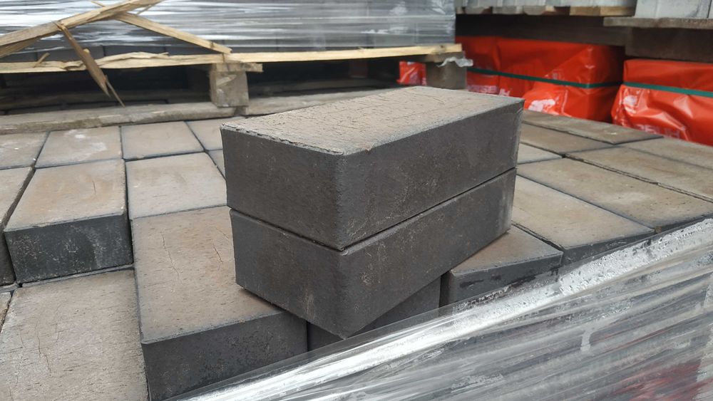 Cegła klinkierowa pełna antracyt wysyłka kurierem