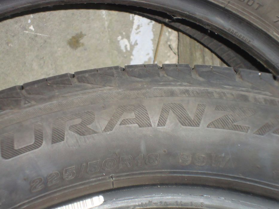 sprzedam 2 letnie opony Bridgestone 225/50/18