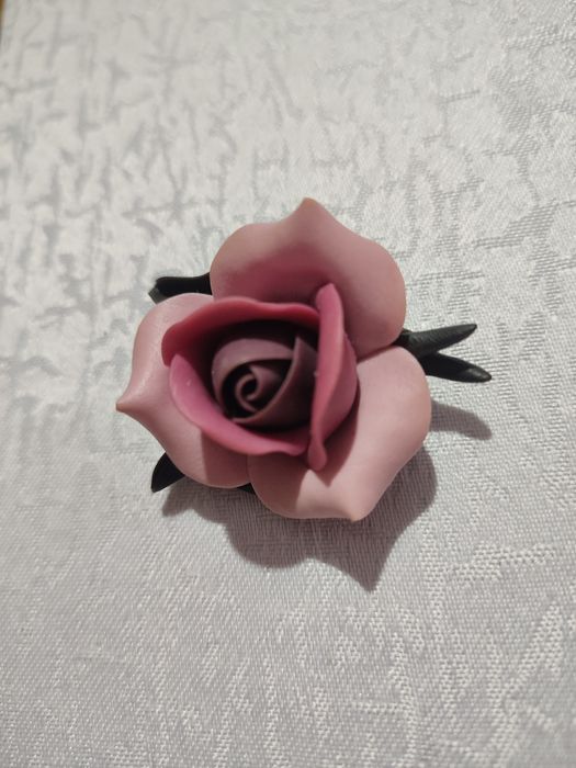 Broszka róża lata 80te