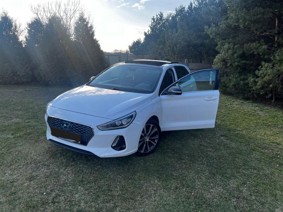 Hyundai I30 z bardzo bogatym wyposażeniem i super silnikiem o mocy 120