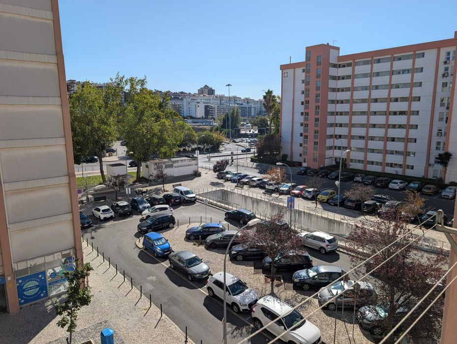 Apartamento T2 Renovado Quinta da Luz junto ao Colombo
