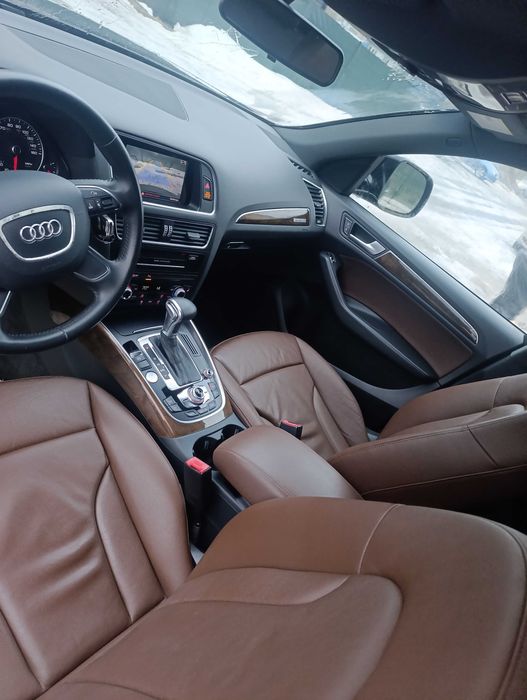 Продам Audi Q5 2016