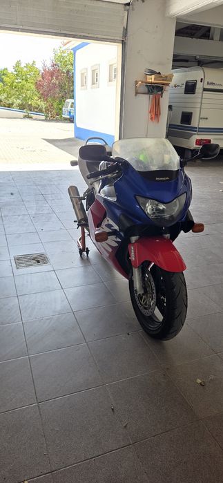 Honda CBR 600 F4
