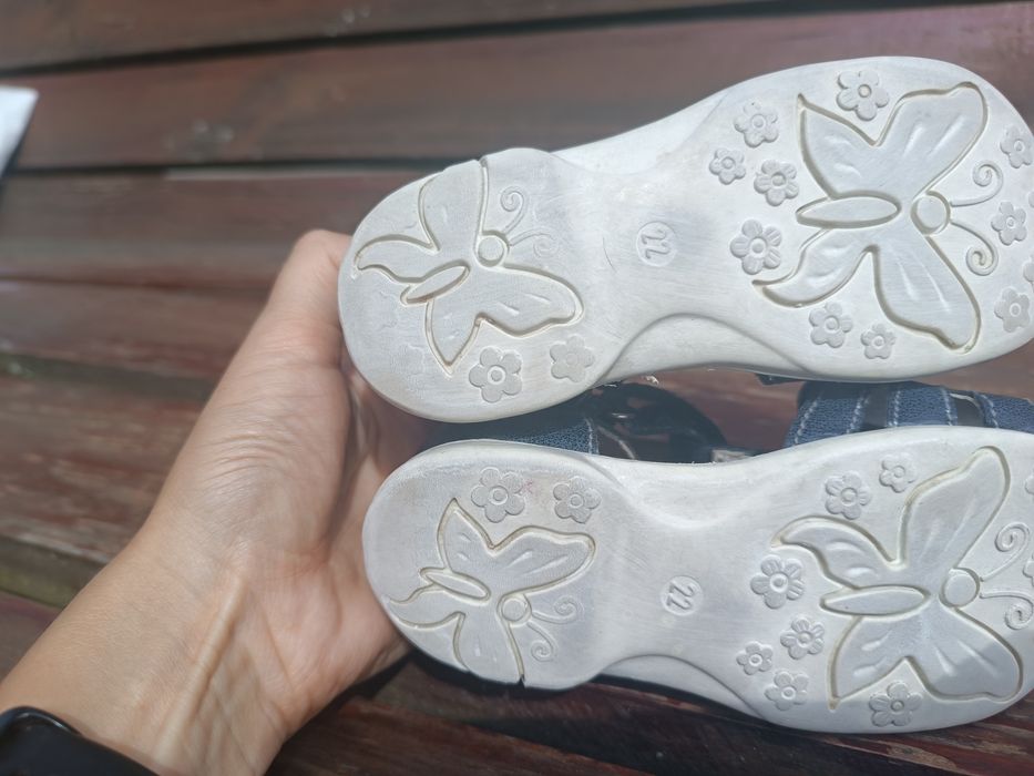 Босоніжки дитячі р.22