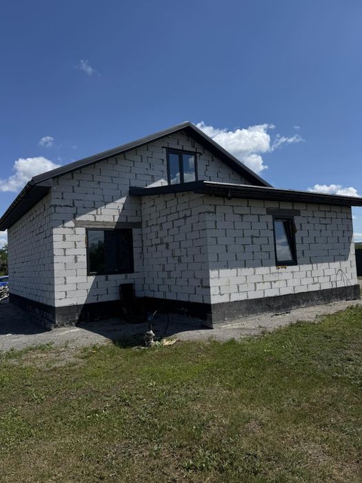 Продается  недостроенный дом