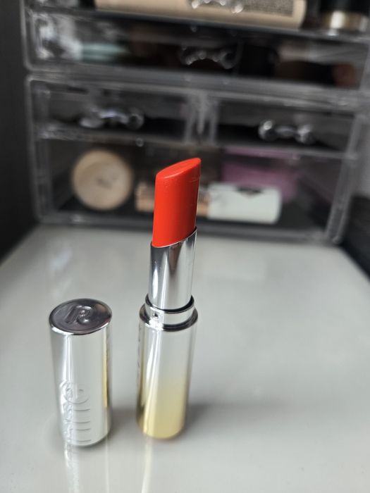 Szminka Dramalips Glassy, Rabanne Makeup 927 Safe Word